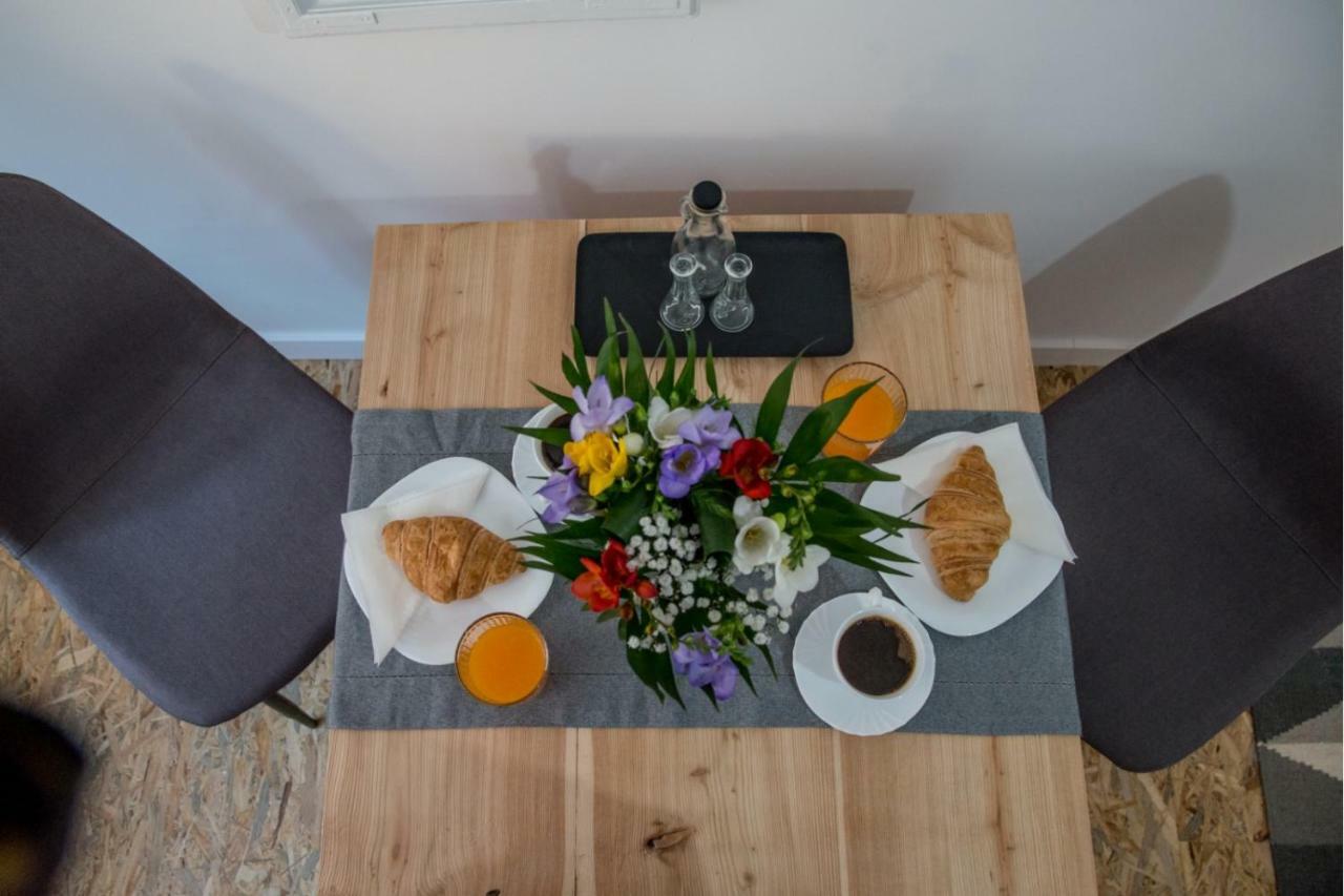 Middlehouse Guest house *